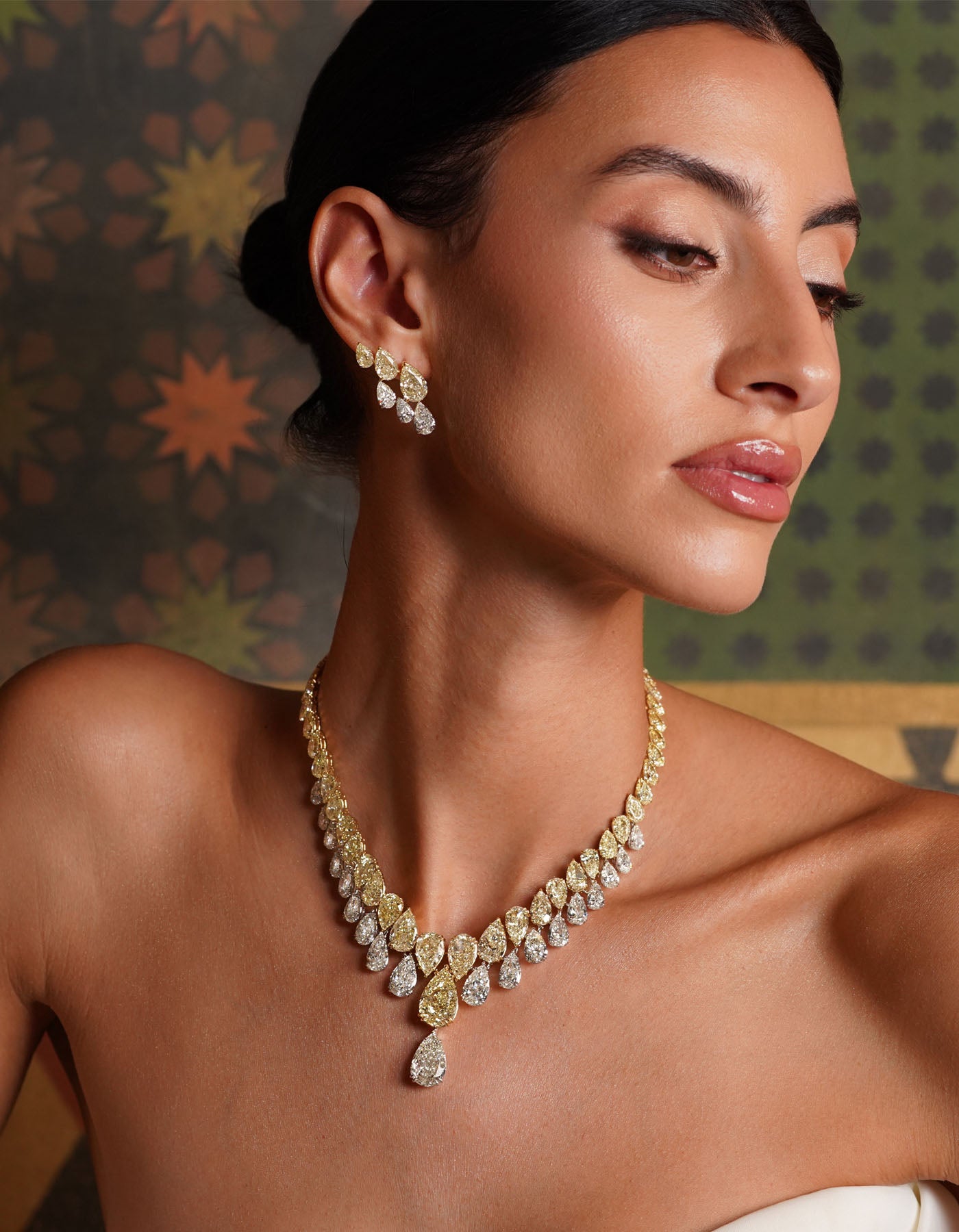 Yellow and White Diamond Suite