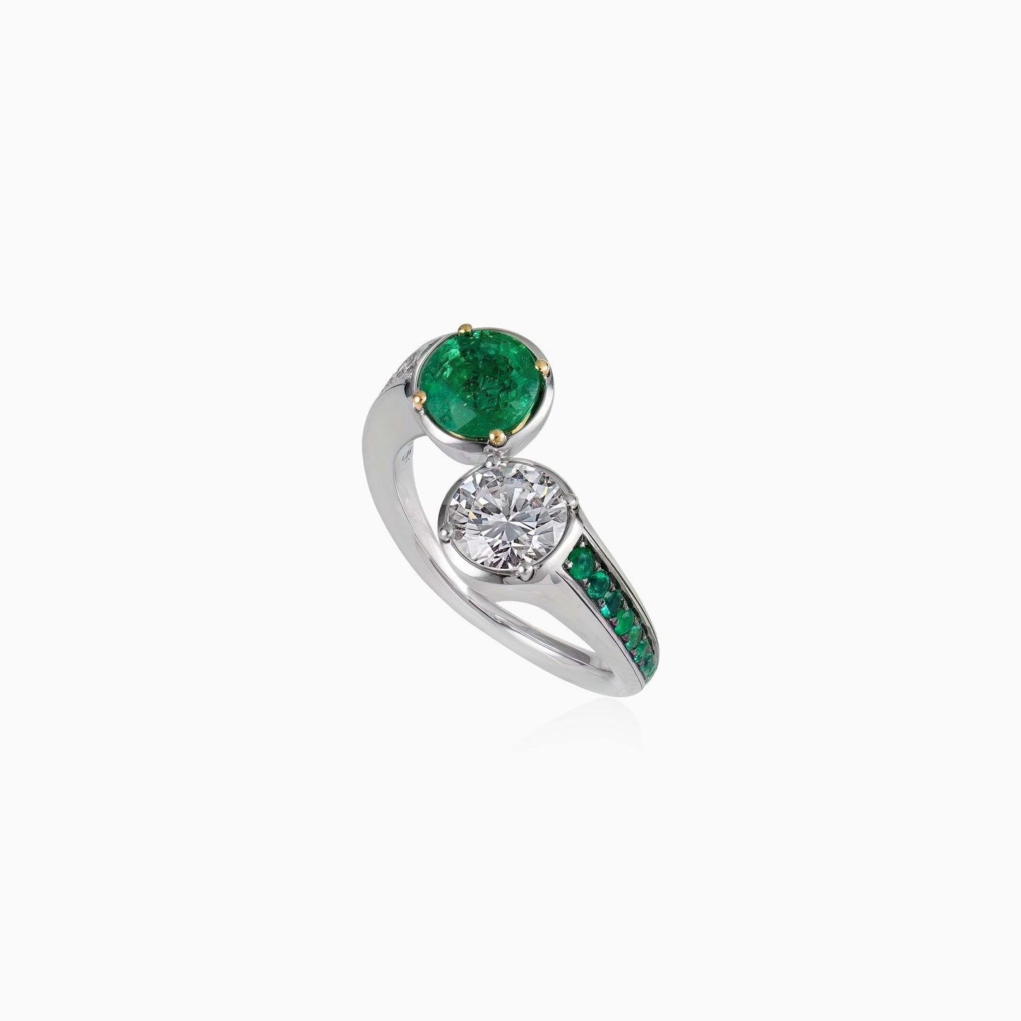 Fine Jewellery Emerald and Diamond Ring ALIEL CRN01469 Image3